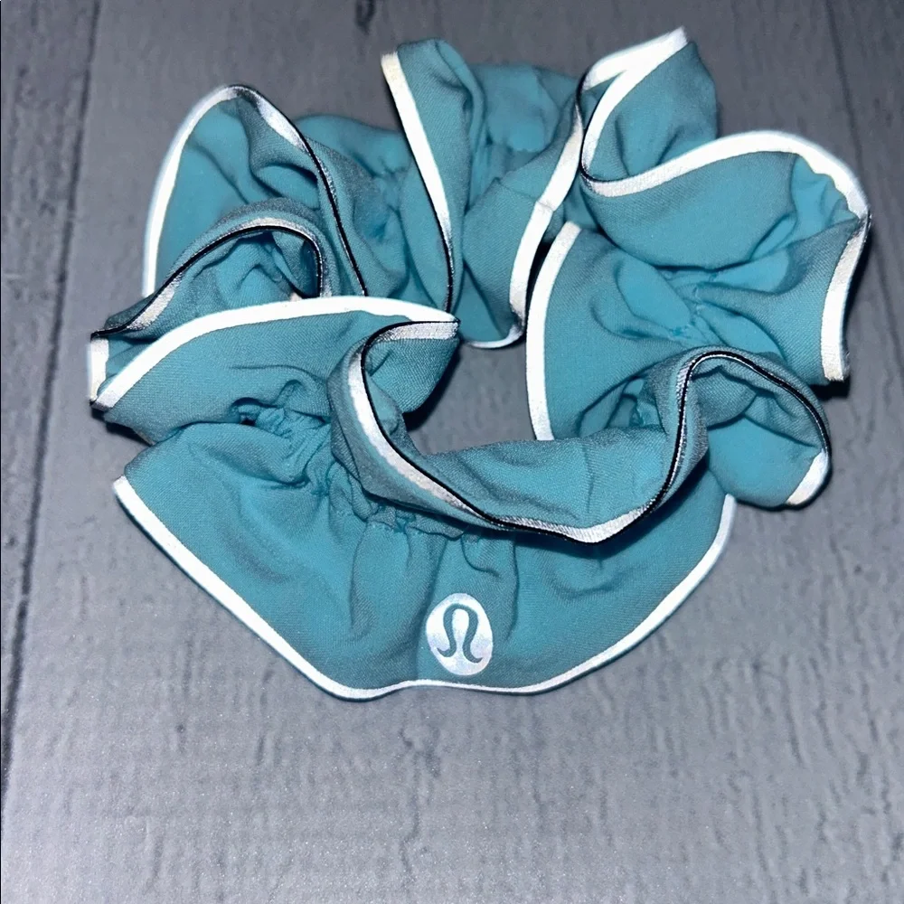 lululemon athletica lululemon light
